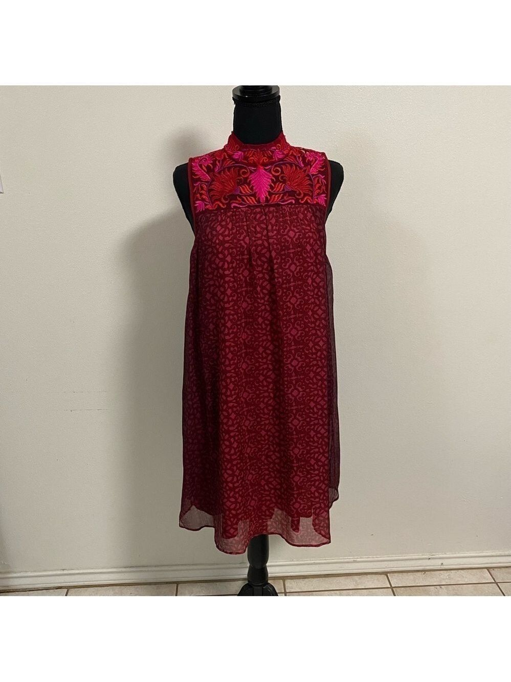 Niki Tlahajan Dress Women’s Size 6 Red Amara Swing Dress